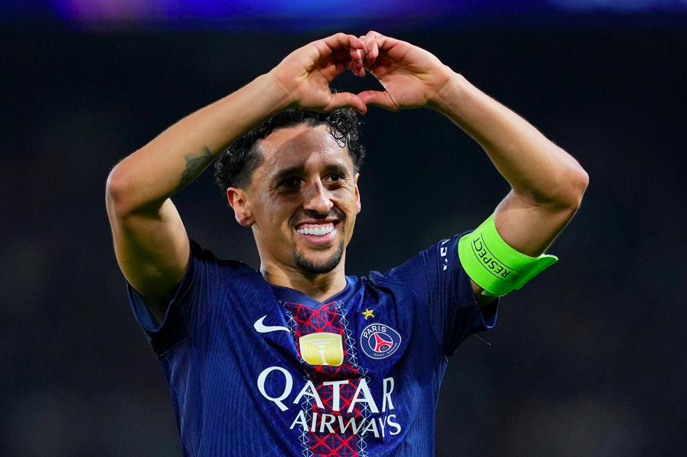 开云体育运营团队-2-2！欧冠德比战：11打10却在补时被逼平 12亿豪门5-4惊险晋级